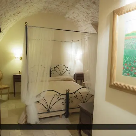 Πανσιόν La Dolce Vite 3*